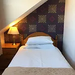 بيت ضيافة The Priory