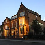 بيت ضيافة The Priory 4*