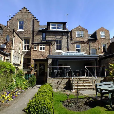 Guest house The Priory 4*