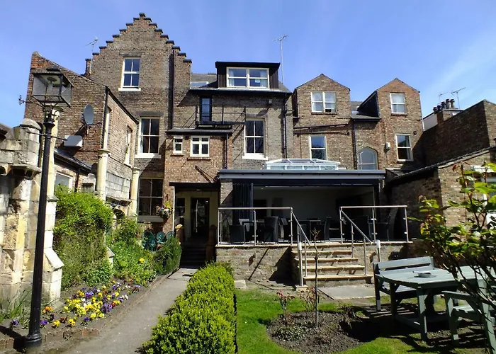 Guest house The Priory 4*