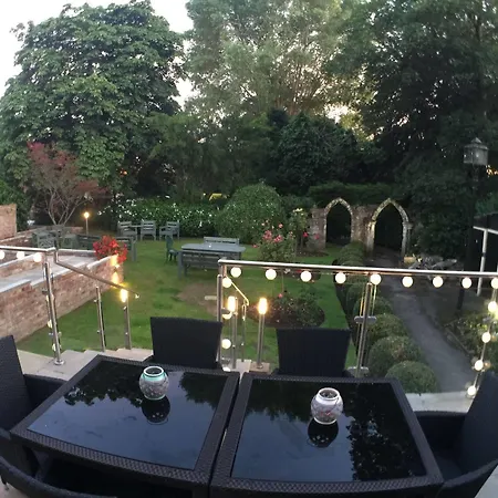 The Priory Pensjonat 4*